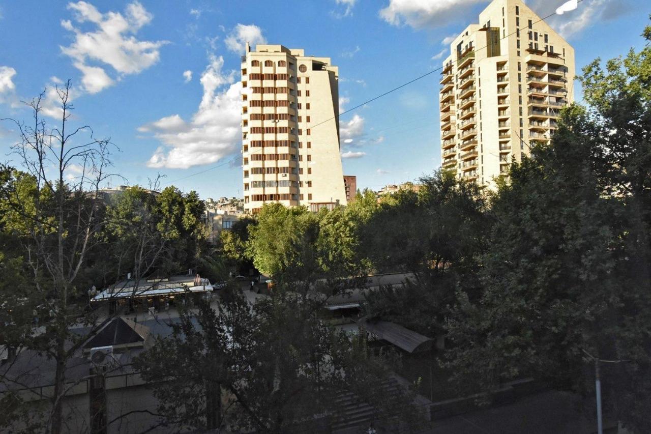 Beautiful Apartment Near The Republic Square Yerevan Ngoại thất bức ảnh